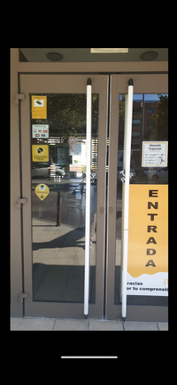 Reparaci&oacute;n puerta principal Mcdonalds